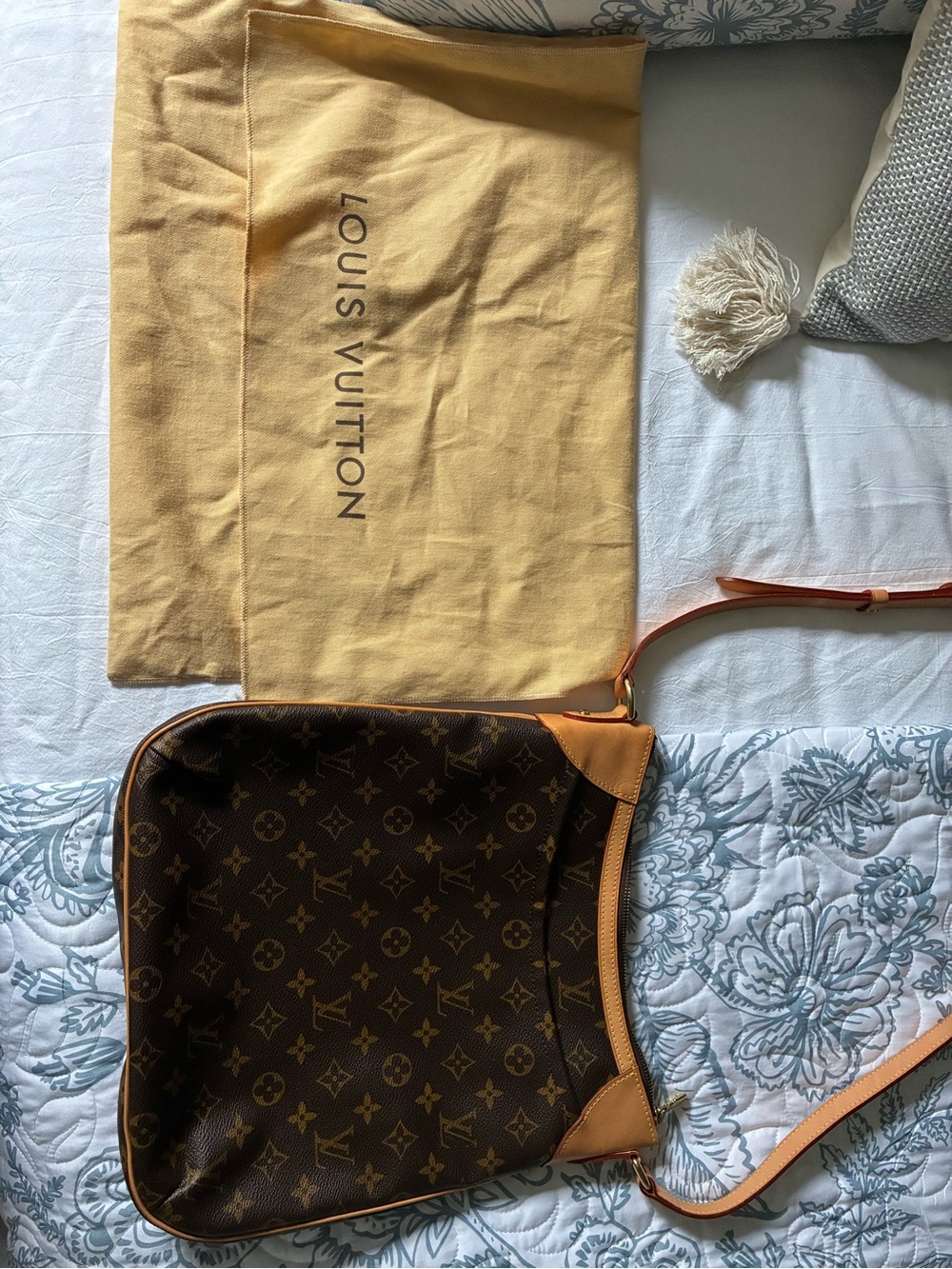 Authentic, like new, Louis Vuitton Odeon PM shoulder strap purse